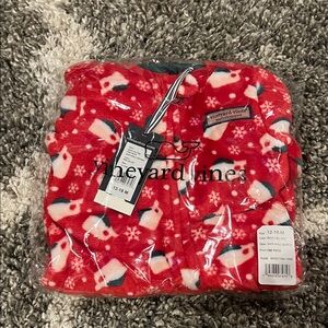 Vineyard Vines Red Santa Whale Pajamas size 12-18 months